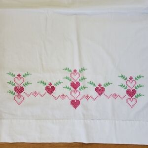 Vintage Pink &‎ Green Cross Stitched Hearts & Leaves Standard Pillowcase
